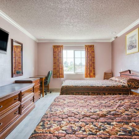 Hotel Corona Ca - Hwy 91 מראה חיצוני תמונה