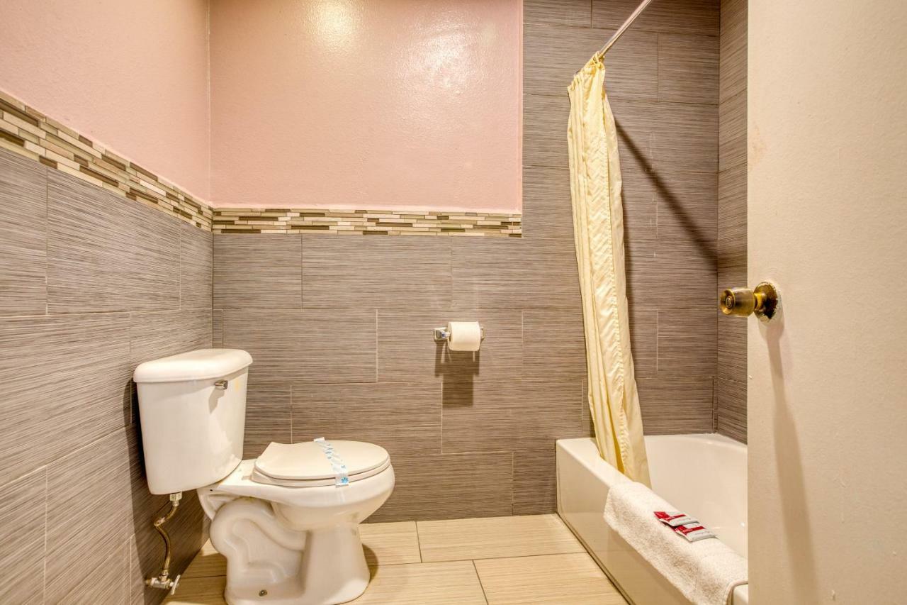Hotel Corona Ca - Hwy 91 מראה חיצוני תמונה