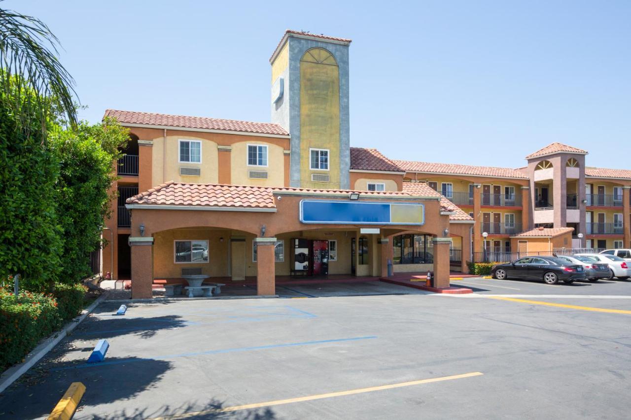 Hotel Corona Ca - Hwy 91 מראה חיצוני תמונה